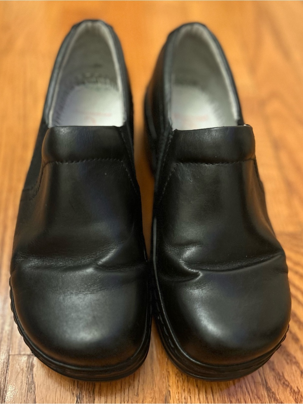 Klogs Naples Women’s 8 W  Black Leather Comfort Nursing Clogs/Shoes